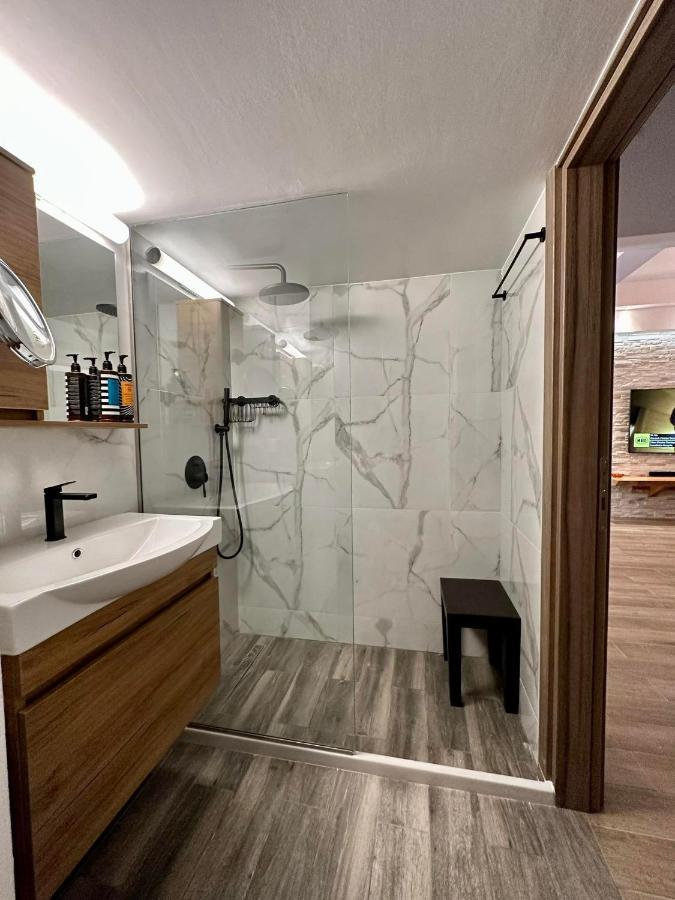 Apartment Dimitris Ateny Zewnętrze zdjęcie
